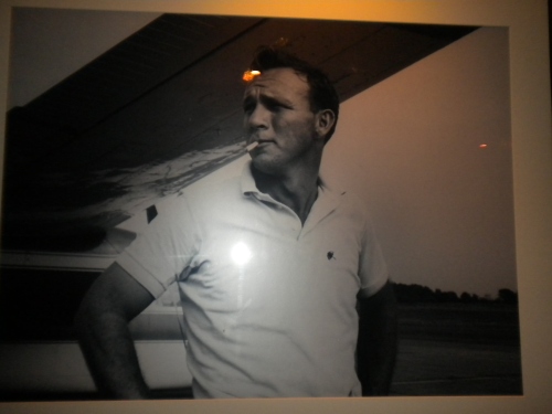 Arnold Palmer Looking Cool (on the wall  of the loos in Cantina Bar)